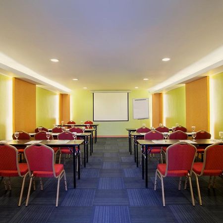 Ibis Budget Semarang Tendean מראה חיצוני תמונה