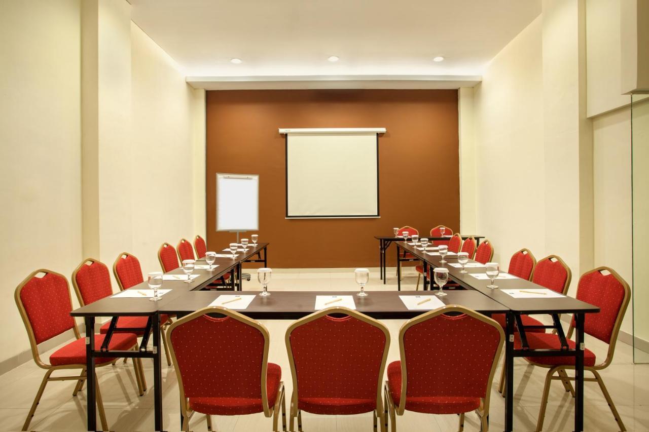 Ibis Budget Semarang Tendean מראה חיצוני תמונה