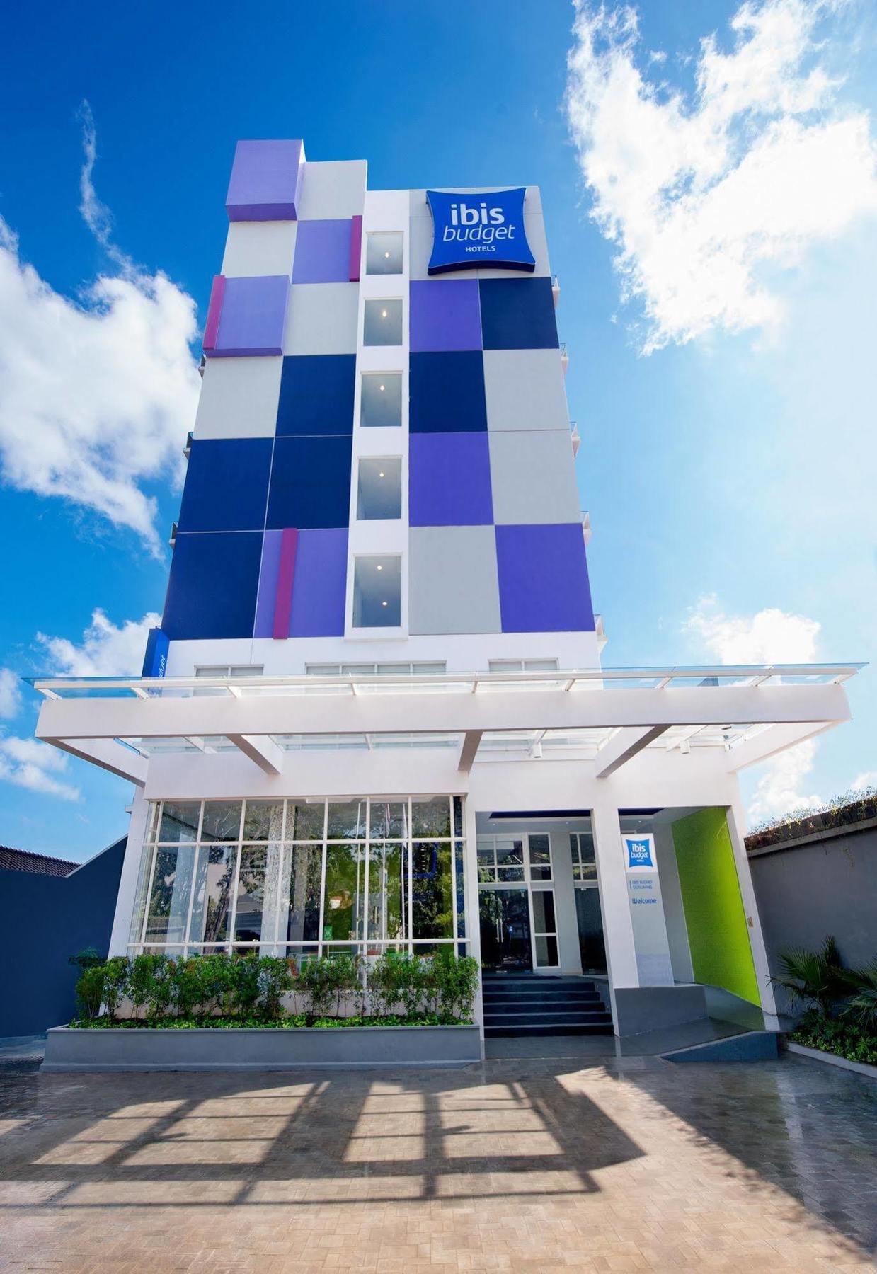 Ibis Budget Semarang Tendean מראה חיצוני תמונה