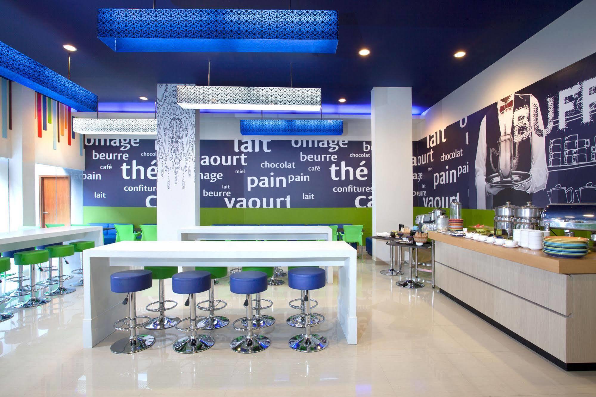 Ibis Budget Semarang Tendean מראה חיצוני תמונה